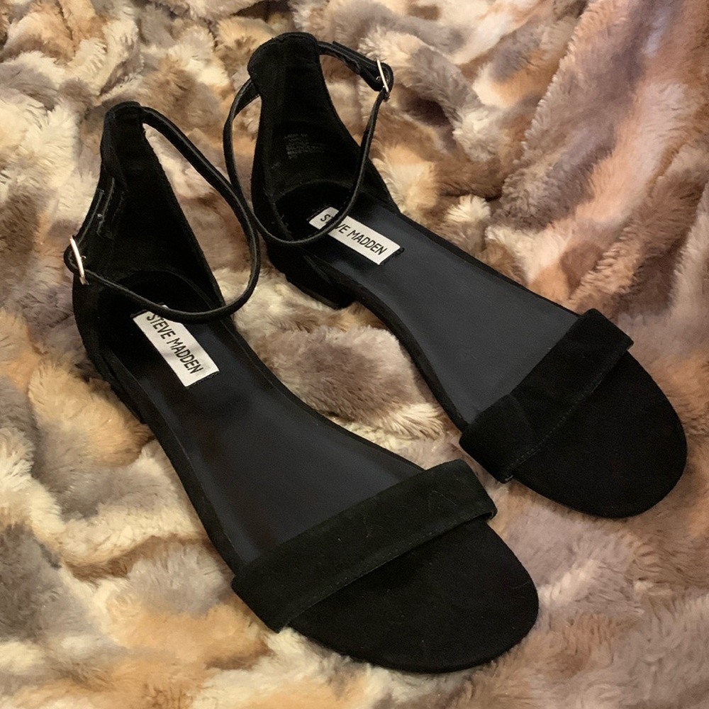STEVE MADDEN Lamp Ankle Strap Sandals — 8